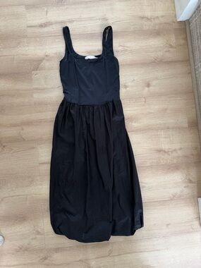Classic Black Sleeveless Puff Dress